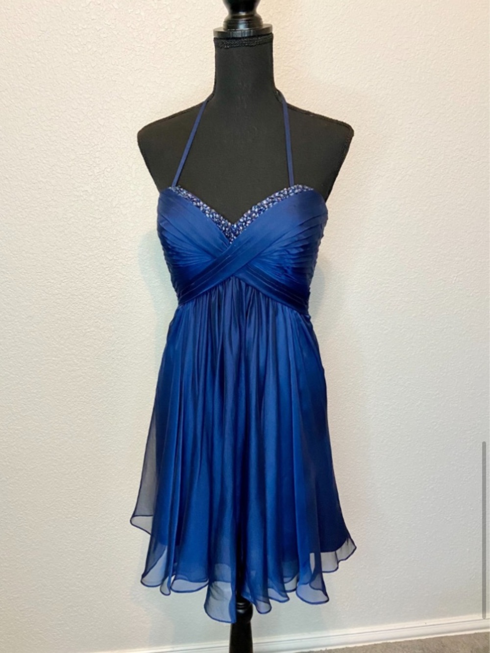 Navy Blue Halter Chiffon Cocktail Dress with Beaded Sweetheart